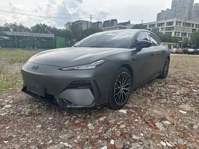 Geely Galaxy E 8 2024 620km 4 WD
