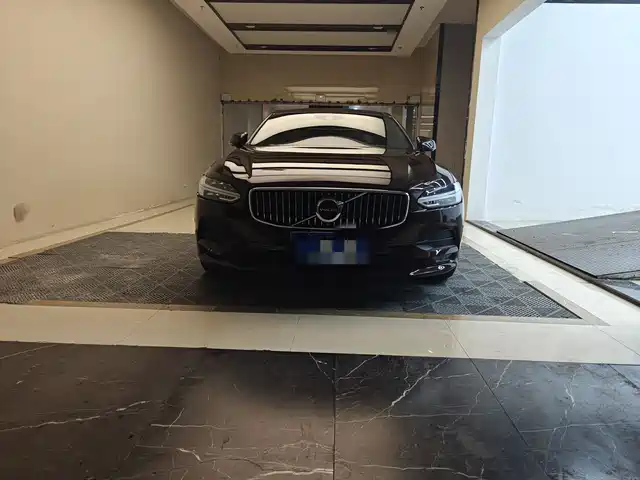 Volvo S90 2018 T 5
