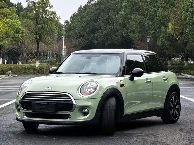 MINI Hatch