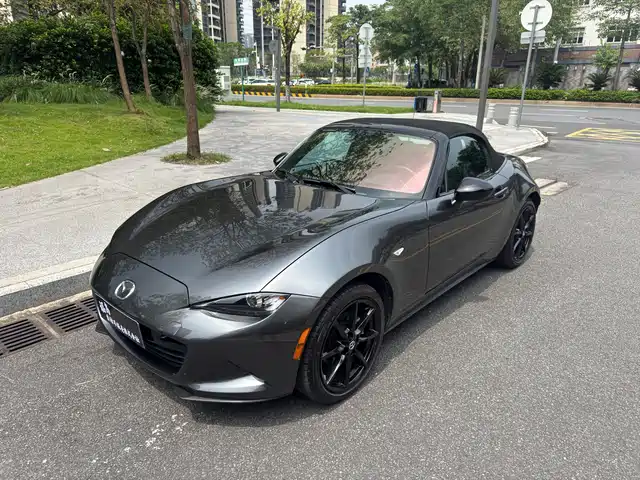 Mazda MX-5 2023 2.0 L MT