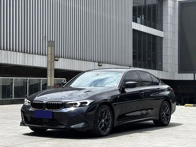 BMW 3-Series 2025 330i M