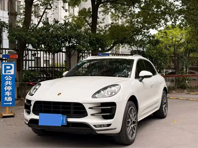 Porsche Macan 2017 Macan Turbo 3.6 T