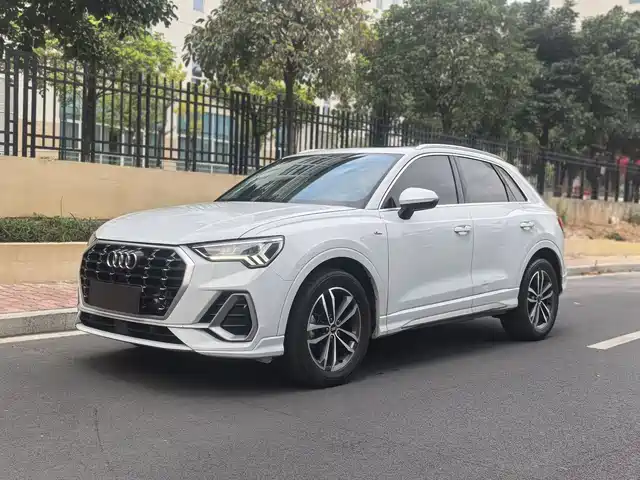Audi Q3 2022 35 TFSI