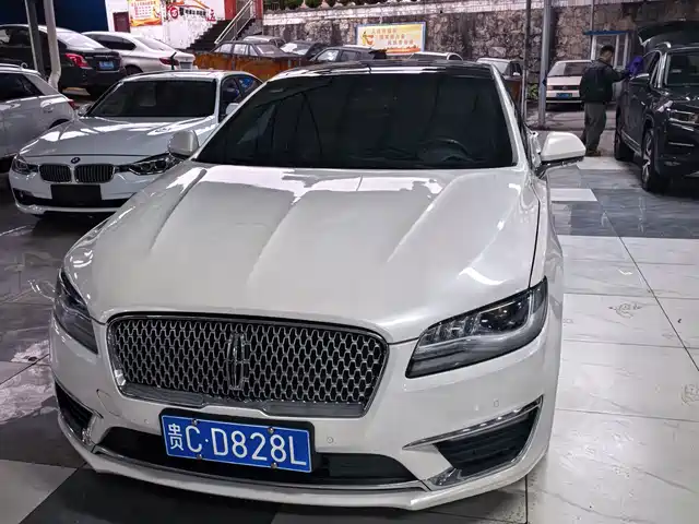 Lincoln MKZ 2019 2.0 T V