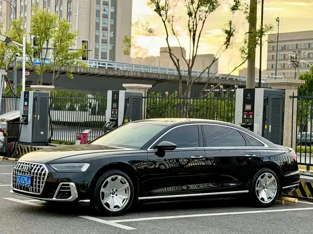 Audi A 8 2019 Plus A 8 L 50 TFSI quattro Comfort