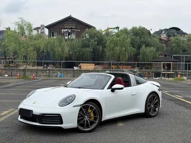 Porsche 911 2023 Targa 4 3.0 T