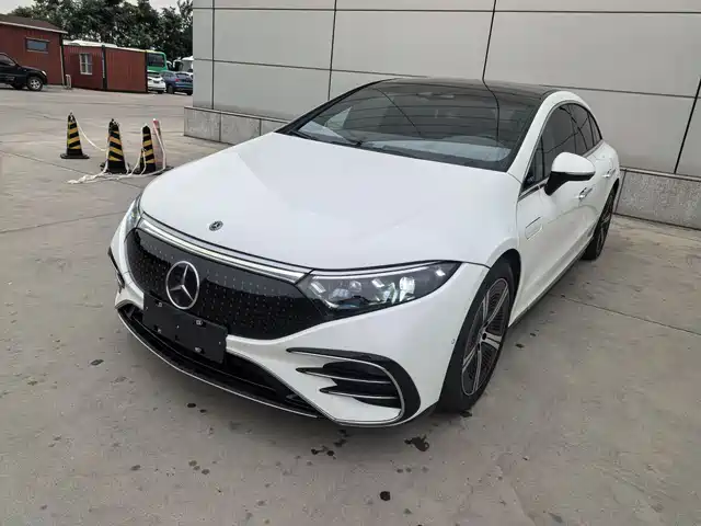 Mercedes-Benz EQS 2022 450+