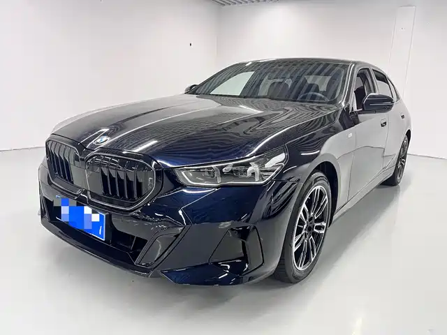 BMW 5-Series 2025 530 Li Leading M
