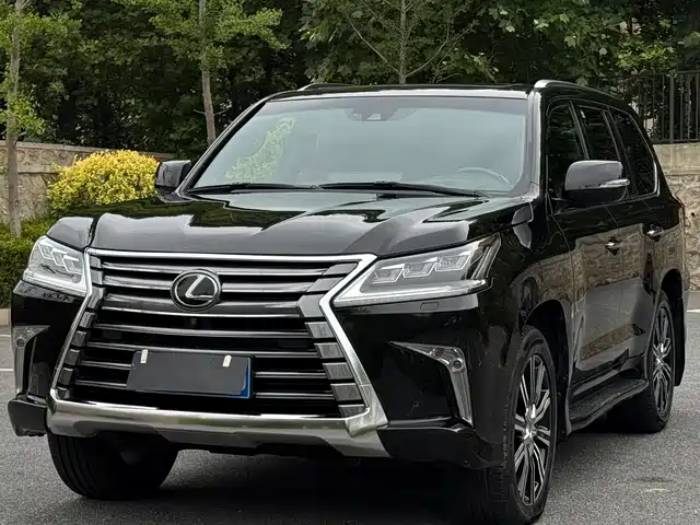 Lexus LX 2017 570