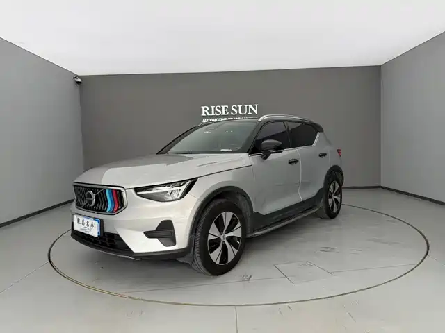 Volvo XC40 2023 B 3