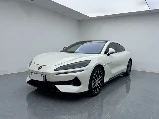 Denza Z 9 2024 1100km 4 WDMax
