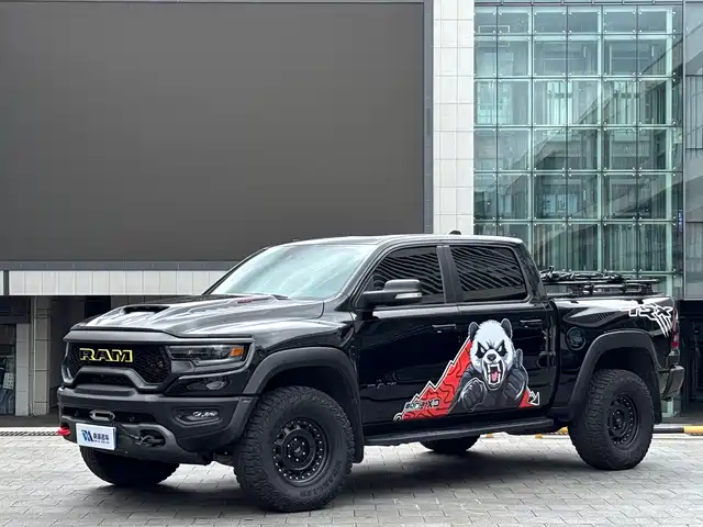 RAM Trucks 2022 6.2 T AT