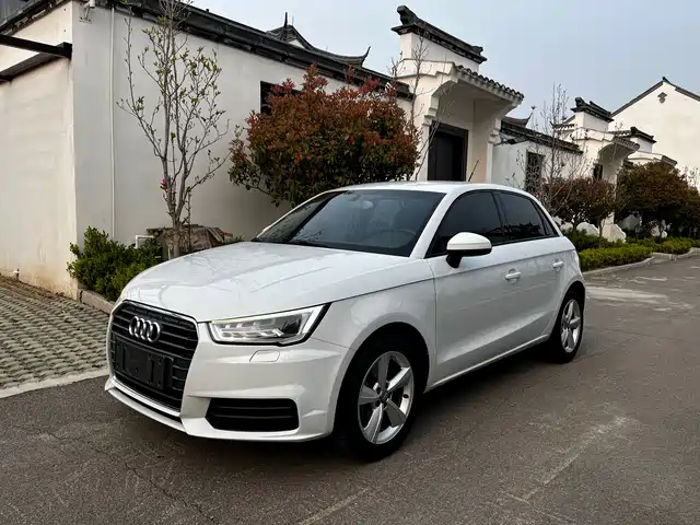 Audi A1 2016 30 TFSI Sportback Design