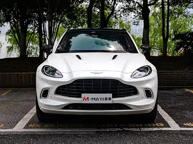 Aston Martin DBX 2020 4.0 T V 8 1913