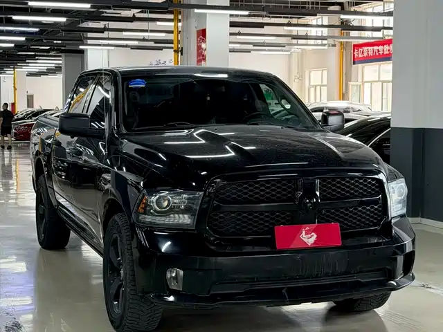 RAM Trucks 2010 5.7 L 2500 HEMI