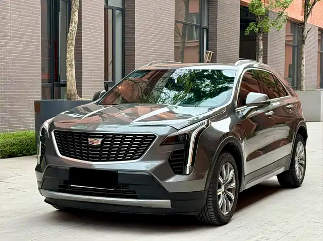 Cadillac XT 4 2018 28 T 4 WDLeading