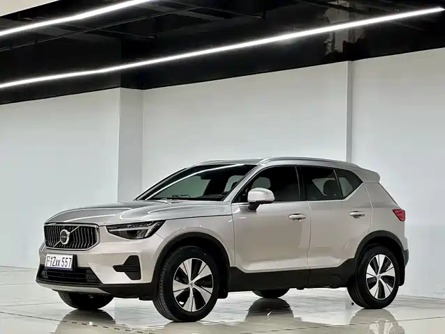 Volvo XC40 2024 B 3