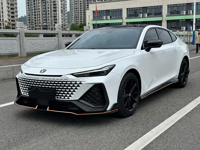 Changan UNI-V 2022 2.0 T