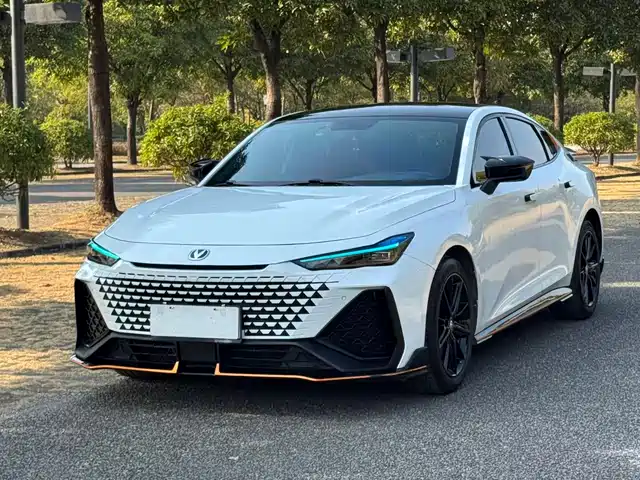 Changan UNI-V 2023 2.0 T