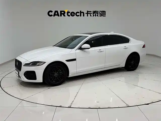 Jaguar XFL 2023 XFL 2.0 T P 200 2 WD