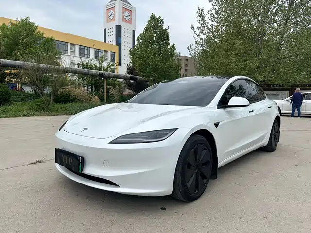 Tesla Model 2023