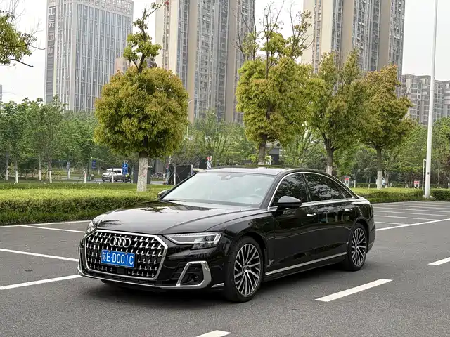 Audi A8 2023 A 8 L 50 TFSI quattro