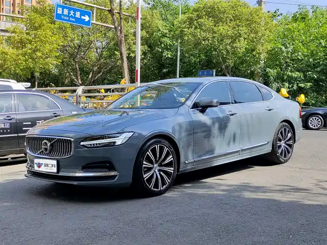 Volvo S90 2022 B 5