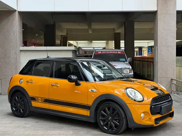 MINI Hatch