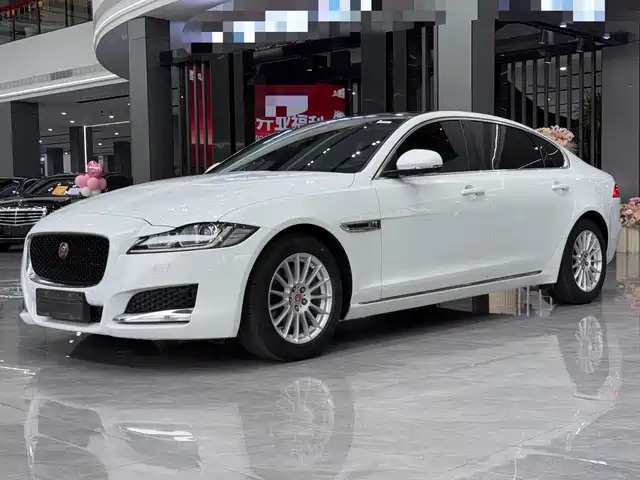 Jaguar XFL 2017 XFL 2.0 T 200 PS