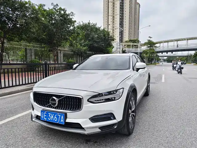 Volvo V90 2023 Cross Country B 5 AWD