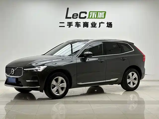 Volvo XC60 2022 B 5 4 WD