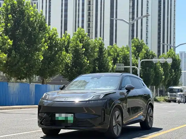 Lynk & Co 08 EM-P 2024 120km Plus
