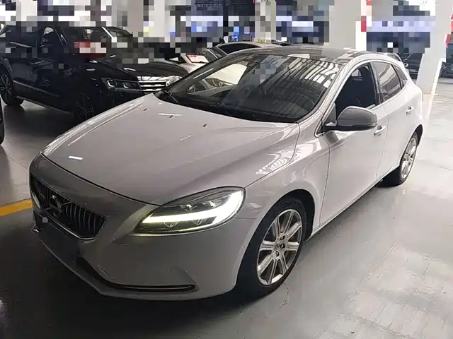 Volvo V40 2019 T 3