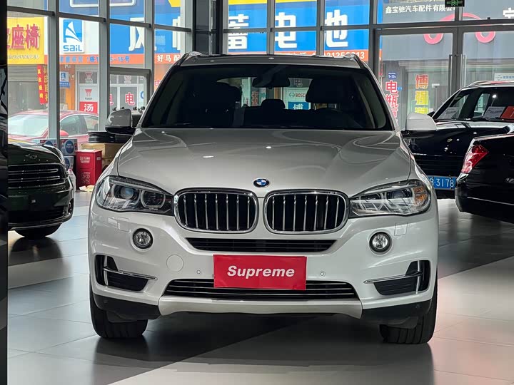 BMW X5 2018 x Drive 35i — фото 2