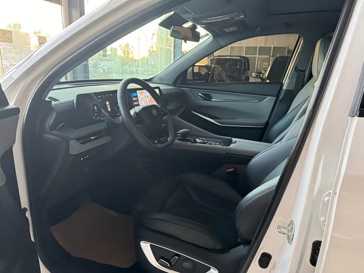 Changan CS75 PLUS 2022 2.0 T ATFlagship — фото 7