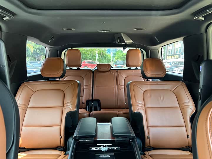 Lincoln Navigator — фото 13