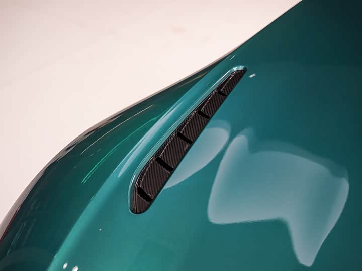 Aston Martin V8 Vantage 2022 4.0 T V 8 F 1 Edition Coupe — фото 6