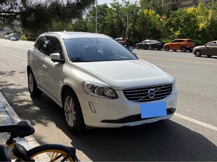 Volvo XC60 2017 T 5 AWD — фото 8