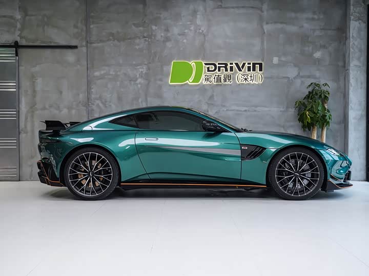 Aston Martin V8 Vantage 2022 4.0 T V 8 F 1 Edition Coupe — фото 5