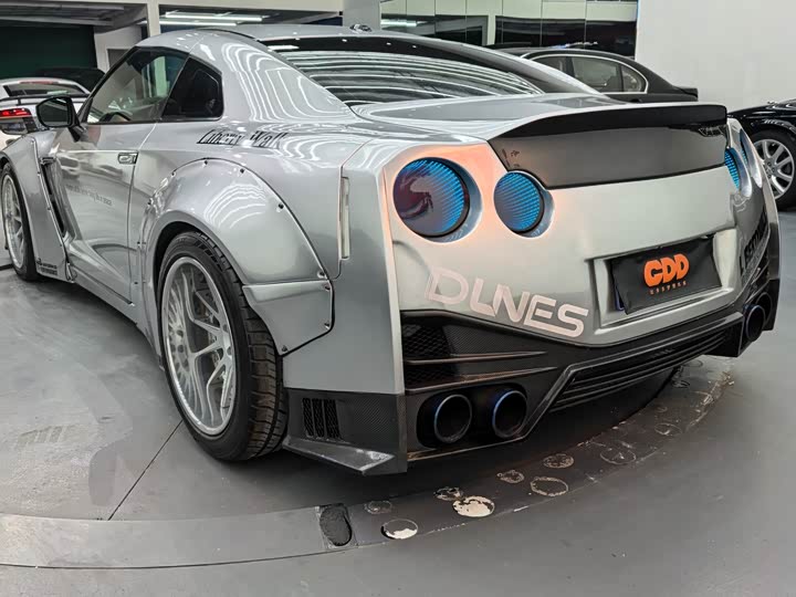 Nissan GT-R 2012 3.8 T Premium Edition — фото 15