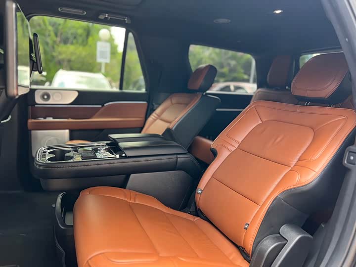 Lincoln Navigator — фото 9