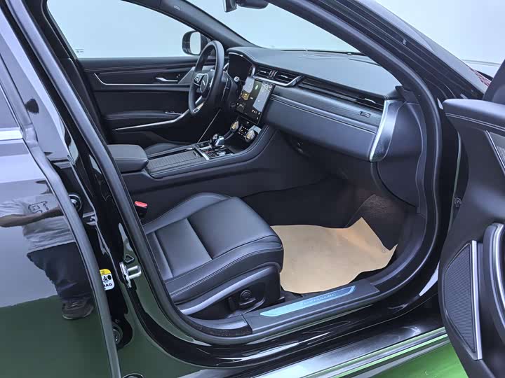 Jaguar XFL 2023 XFL 2.0 T P 250 2 WD — фото 15