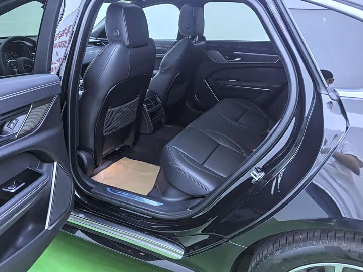 Jaguar XFL 2023 XFL 2.0 T P 250 2 WD — фото 8