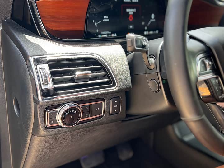 Lincoln Navigator — фото 11