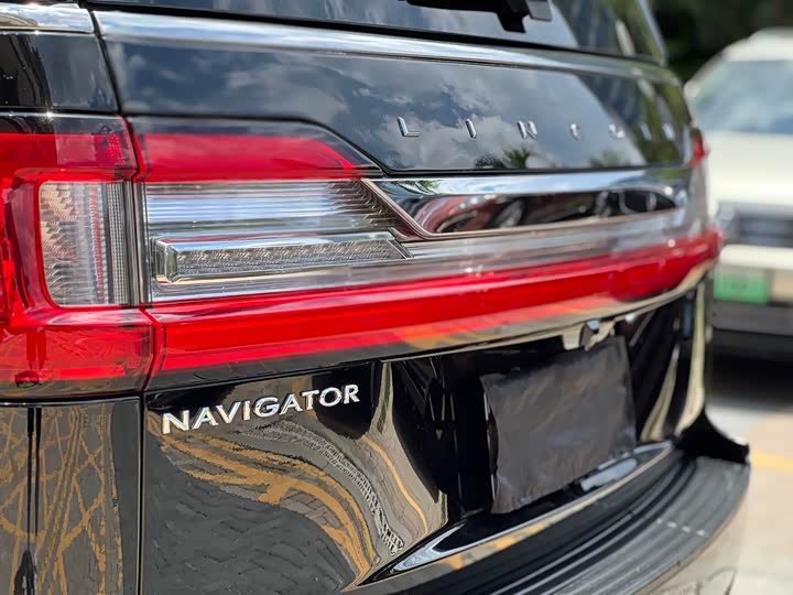 Lincoln Navigator — фото 22