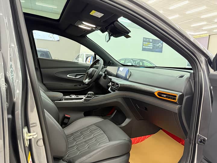 Changan UNI-T 2022 1.5 T Flagship — фото 7