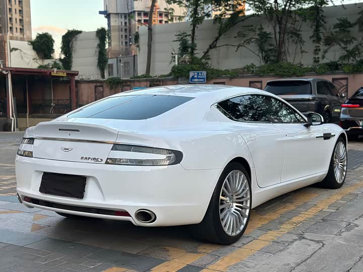 Aston Martin Rapide 2013 6.0 L S — фото 23