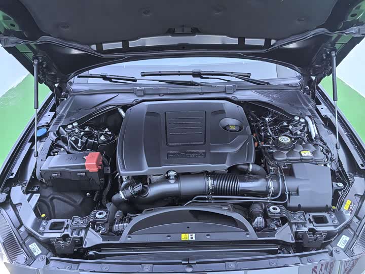 Jaguar XFL 2023 XFL 2.0 T P 250 2 WD — фото 17