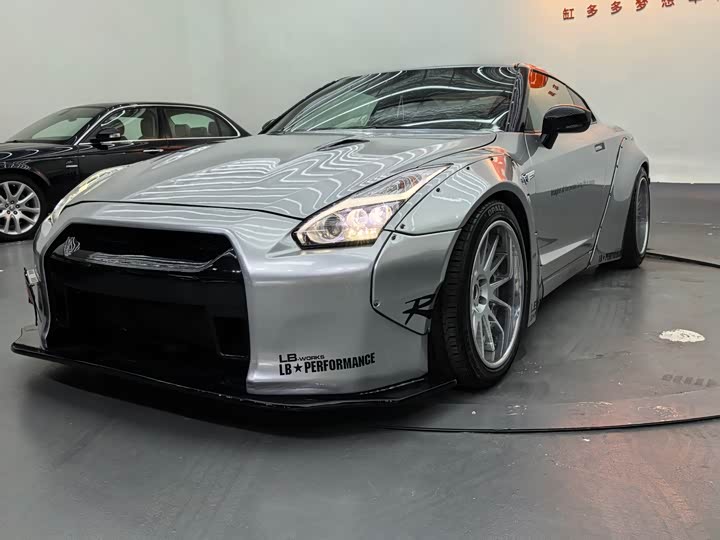 Nissan GT-R 2012 3.8 T Premium Edition — фото 9