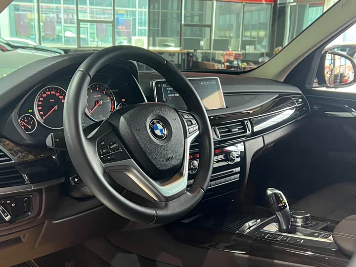 BMW X5 2018 x Drive 35i — фото 6